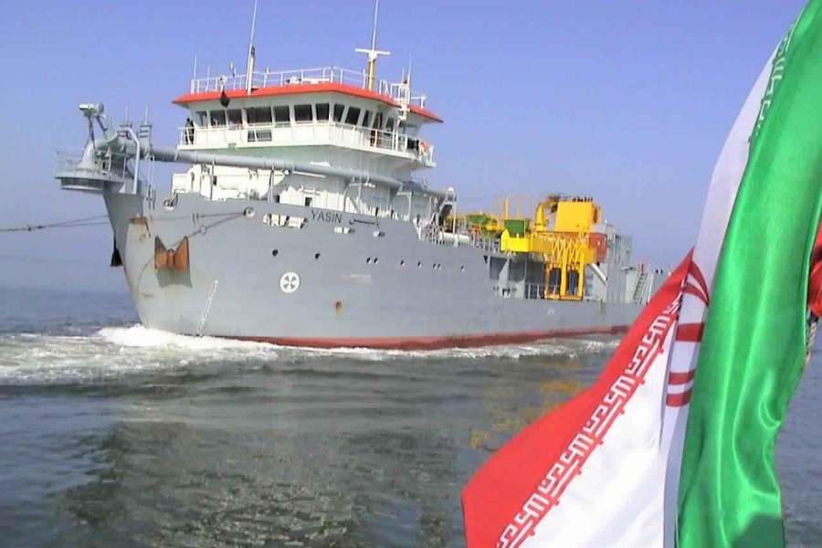 السفن الإيرانية تتوجه إلى لبنان محمله بالنفط