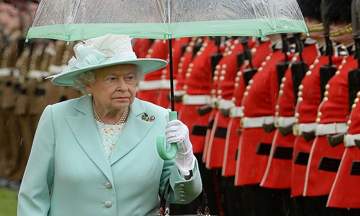 ملكة بريطانيا لم تبلَّغ بإقالة رئيس وزراء أستراليا عام 1975 1