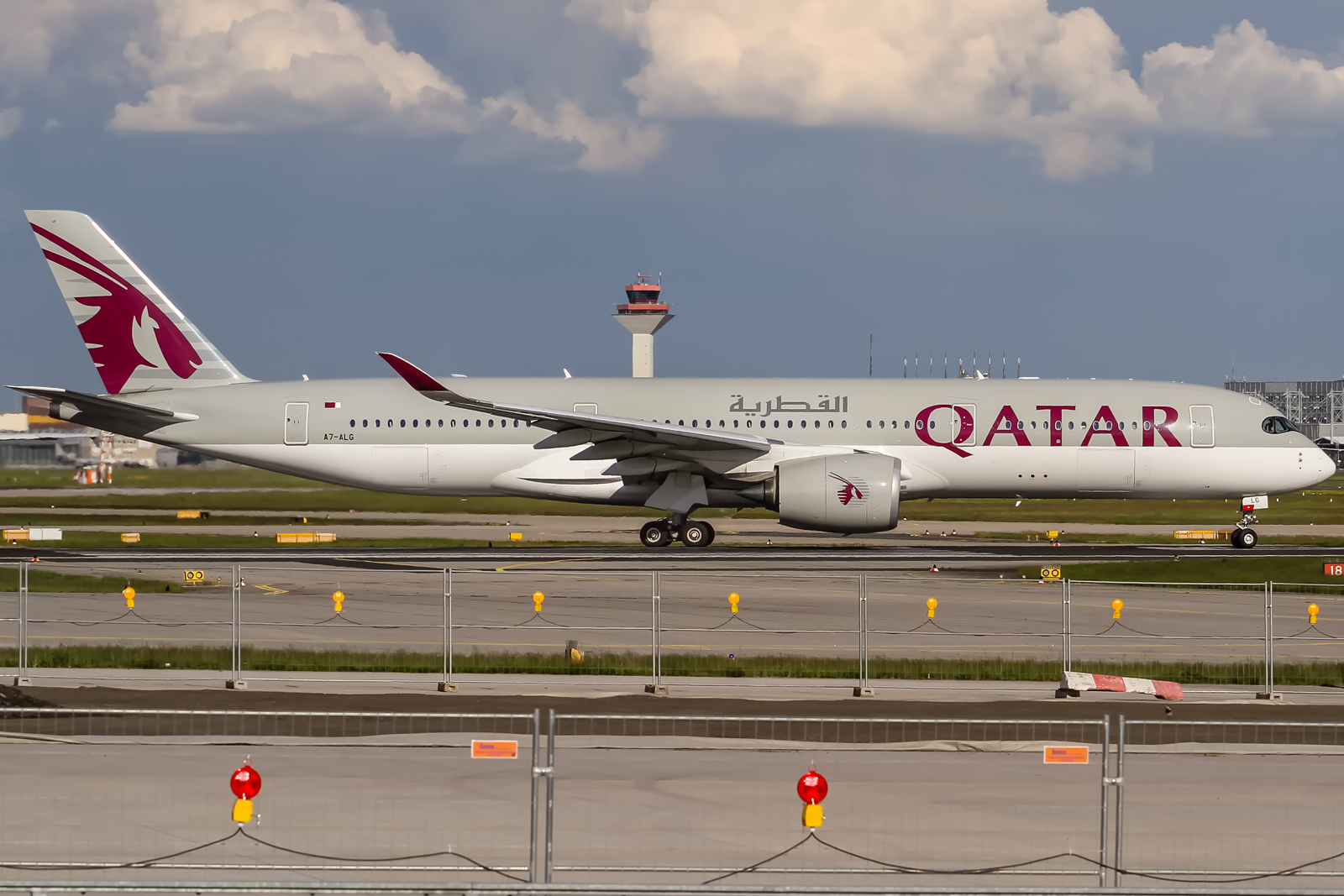 أستراليا تطالب قطربتقديم إجابات بعد إجبار مجموعة من الأستراليات على النزول من طائرة قطرية