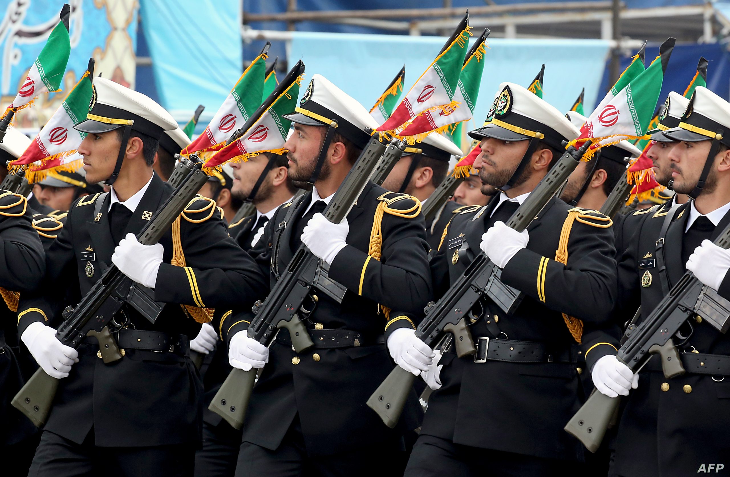 الاستعراضات العسكرية الايرانية الاخيرة ...