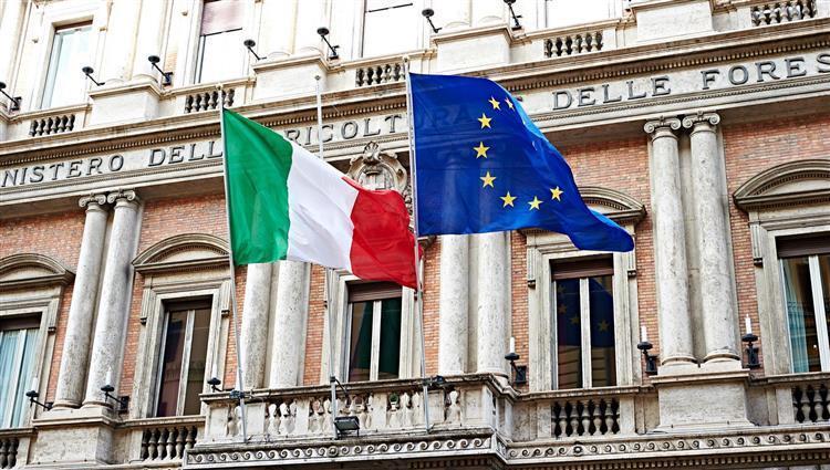 الاتحاد الأوروبي يدافع عن إيطاليا في قرارها ضد أستراليا