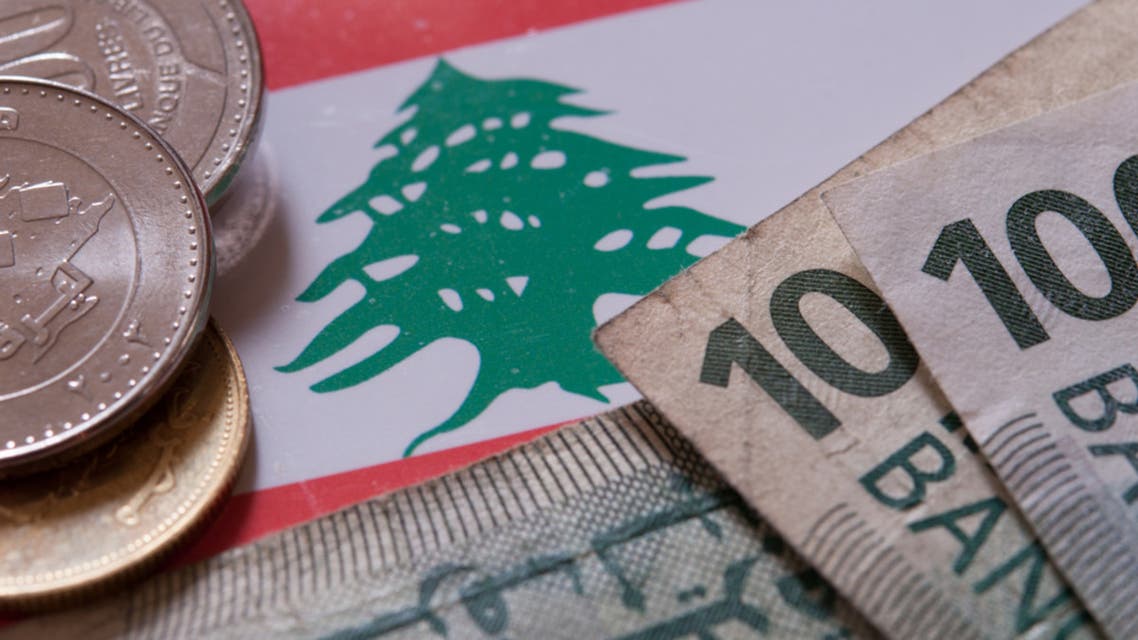لبنان..المتاجر تقفل أبوابها بعد أن انهيار سعر الليرة أمام الدولار