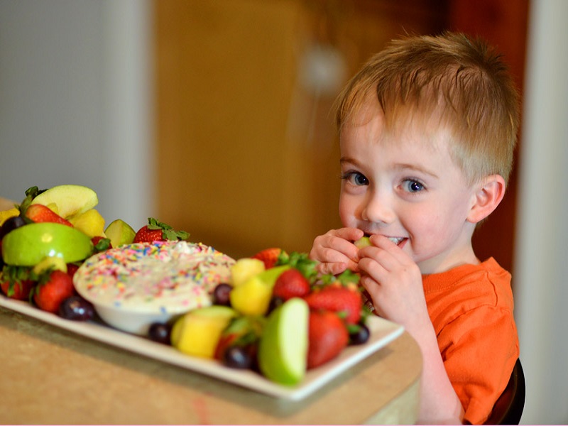 دراسة..كيف تجعل الأطفال يأكلون الخضروات؟