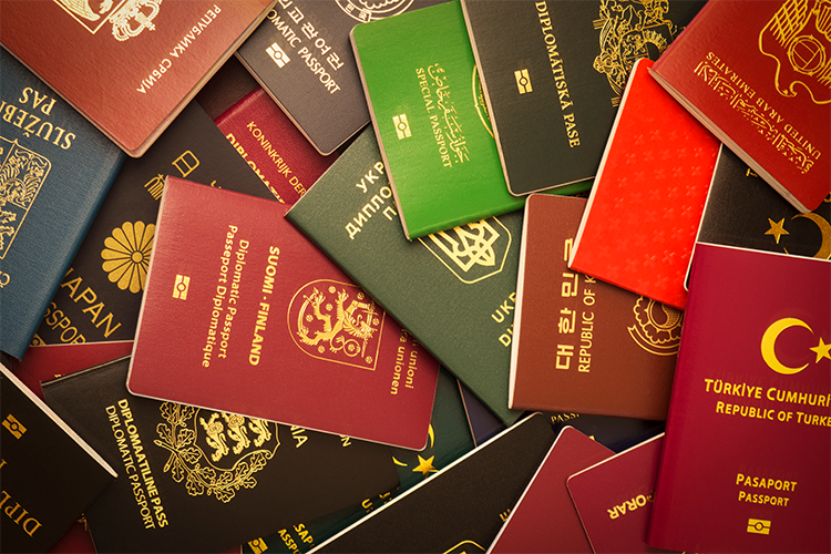 أقوى جوازات السفر في العالم حالياً..هكذا تأثرّت بالغزو الروسي لأوكرانيا