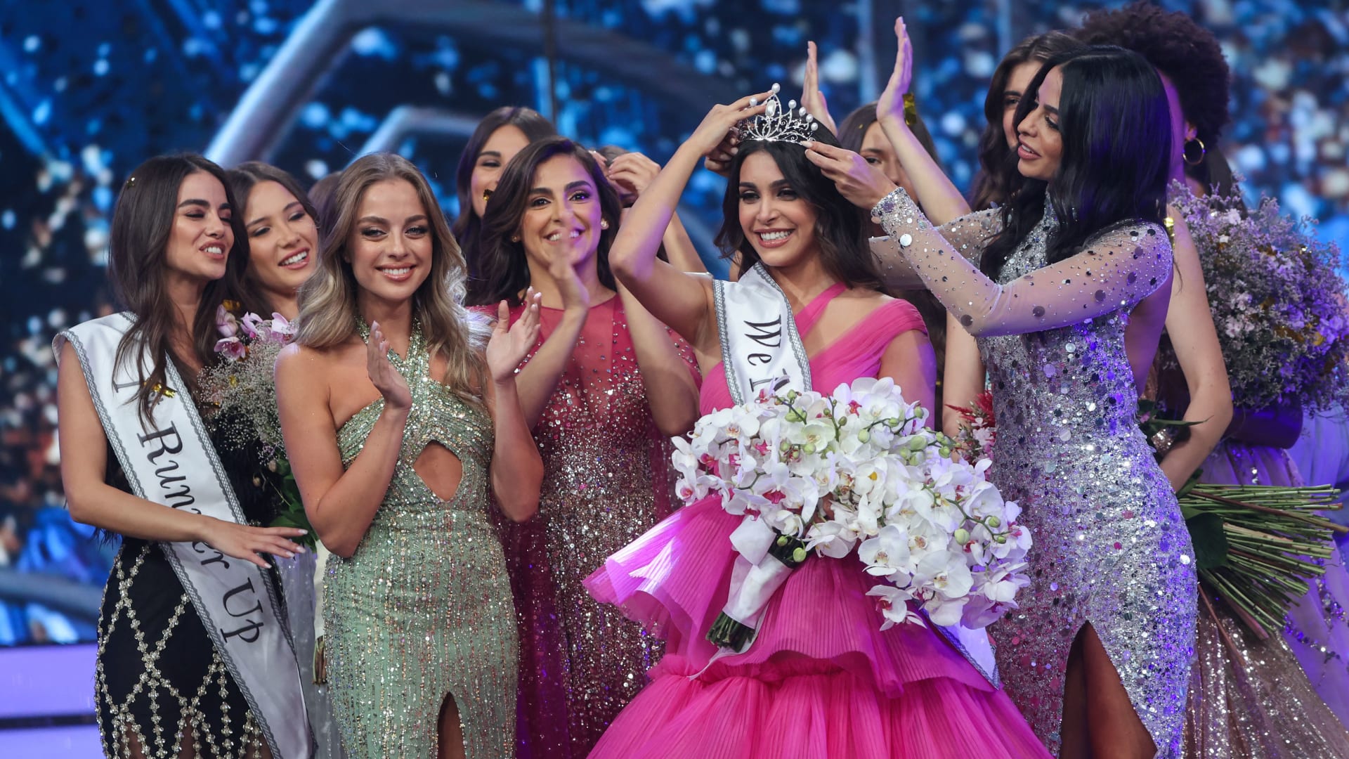 حفلة أسطورية بمناسبة عيد ميلاد ملكة جمال لبنان ياسمينا زيتون