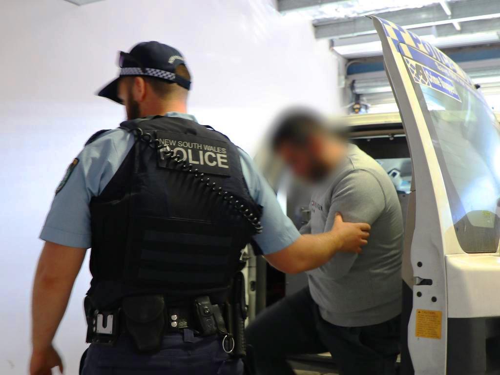السلطات الأسترالية تصادر ملايين الدولارات نقدًا ومخدرات متجهة نحو نيو ساوث ويلز