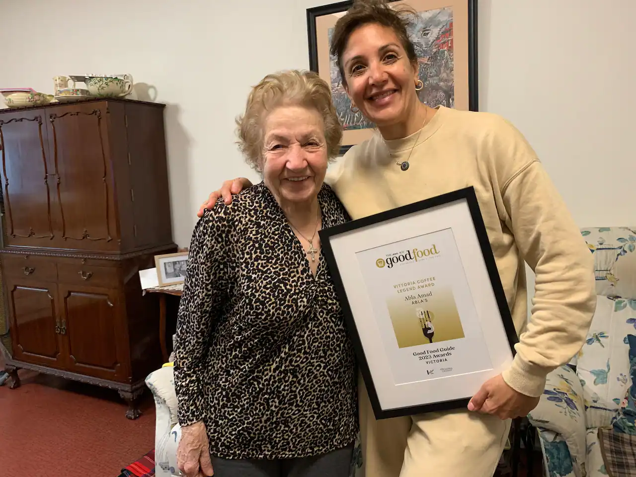 أستراليا..سيدة لبنانية في عامها الـ 87 تحصد جائزة أسطورة العام عن المطبخ اللبناني