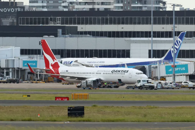 هبوط طائرة أسترالية في مطار سيدني بعد إطلاقها نداء استغاثة