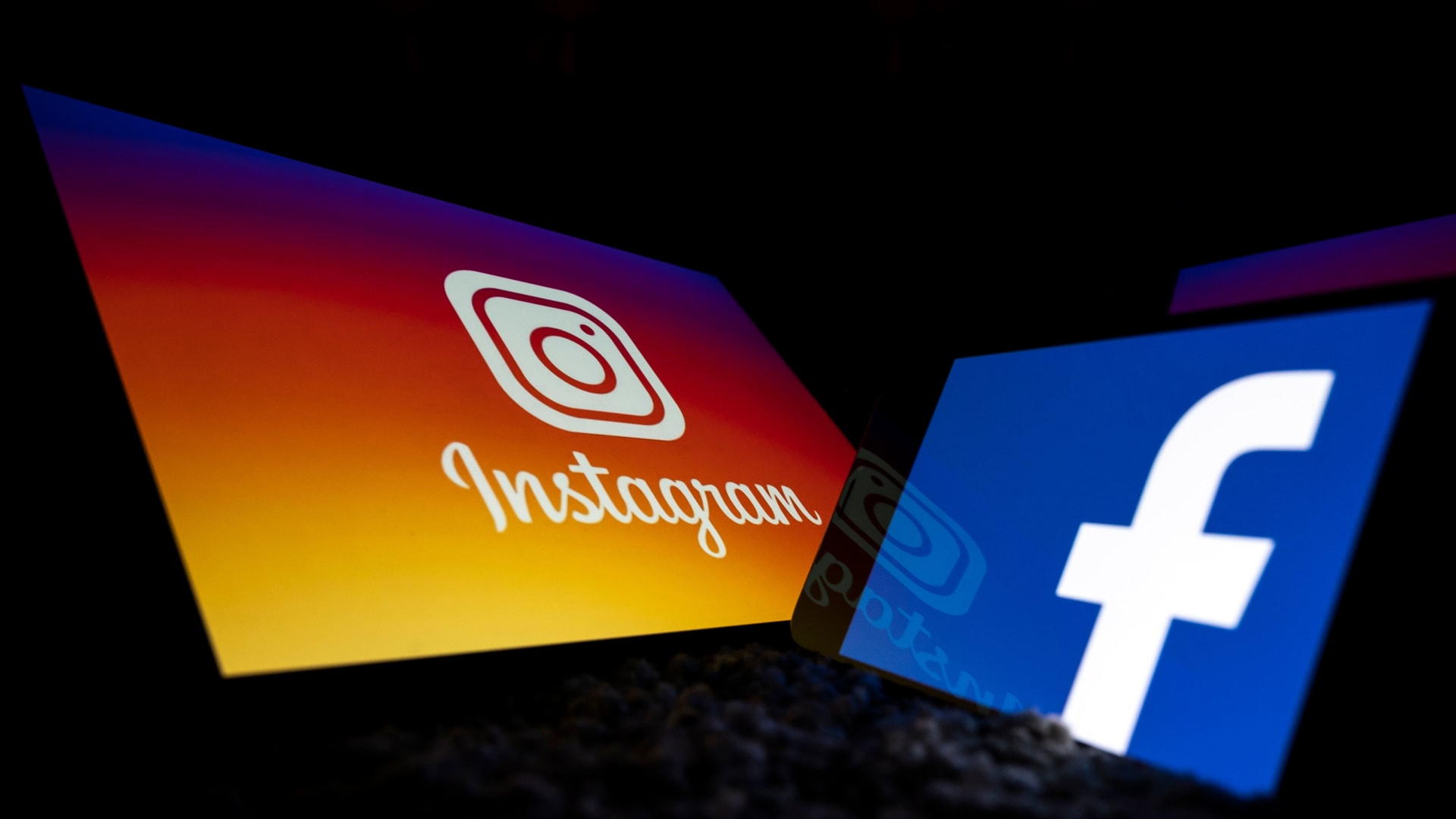 أستراليا ونيوزيلندا...فيسبوك وإنستغرام تطلقان أول خدمة اشتراك مدفوعة