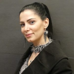 الكاتبة كارين عبد النور